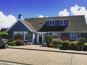 Ramsey House - Luxury Licensed B&B - Parking and Guest Lounge